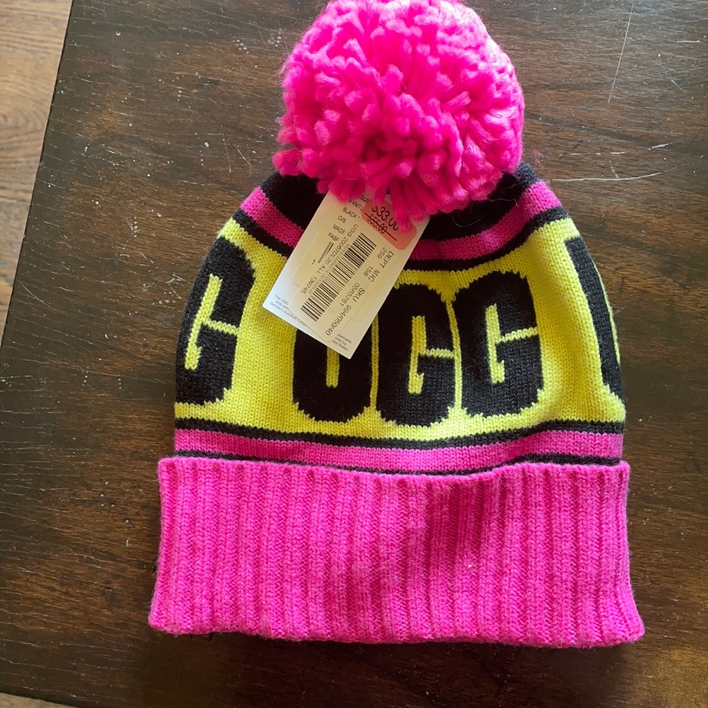 Ugg Beanie NWT